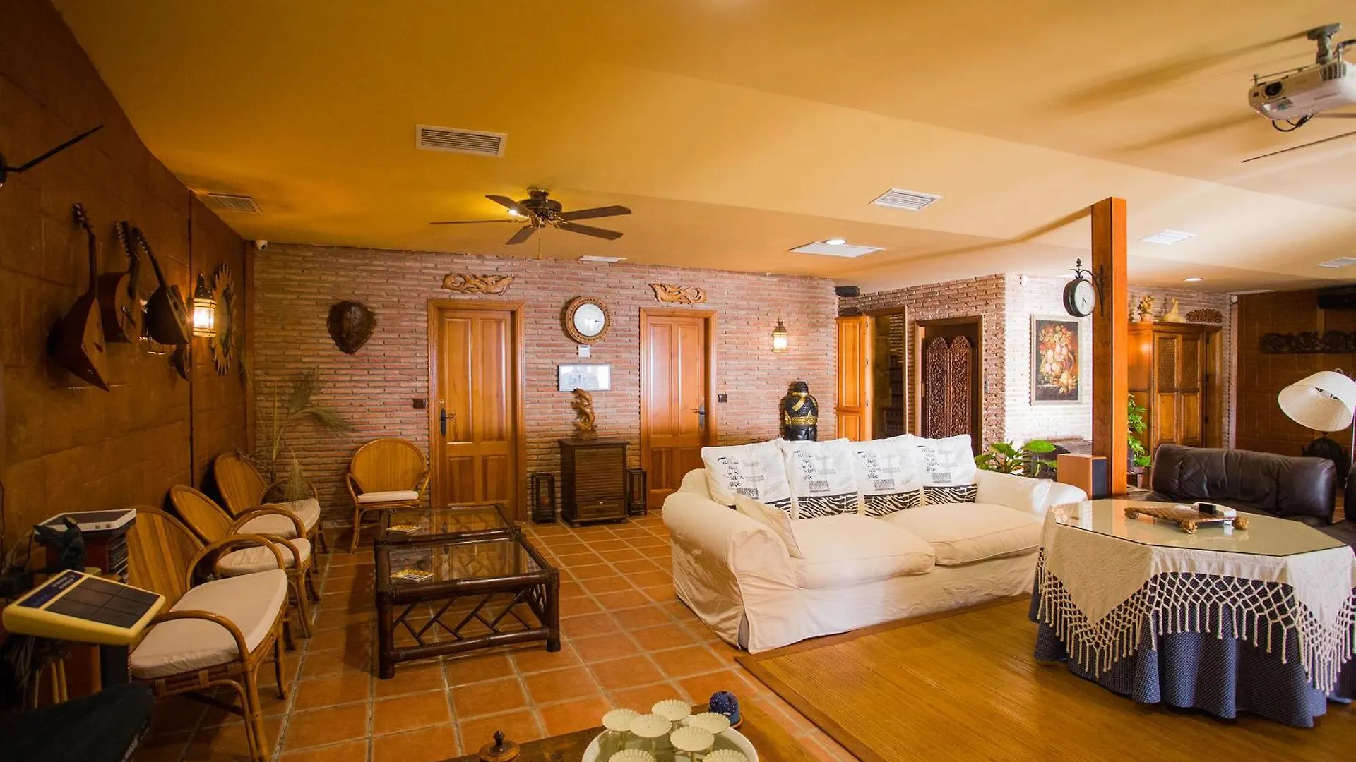 Indonesian Palace Luxurious Boutique Malaga